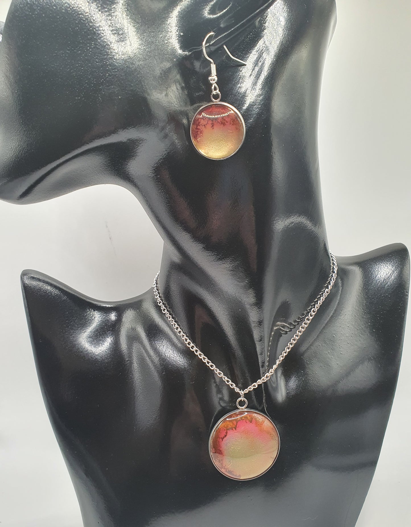 Resin jewellery set