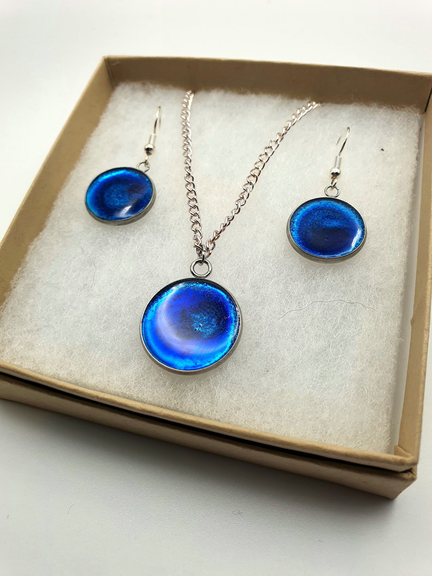 Resin jewellery set