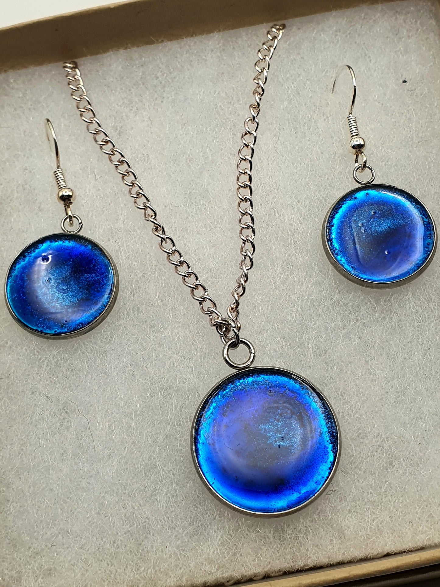 Resin jewellery set