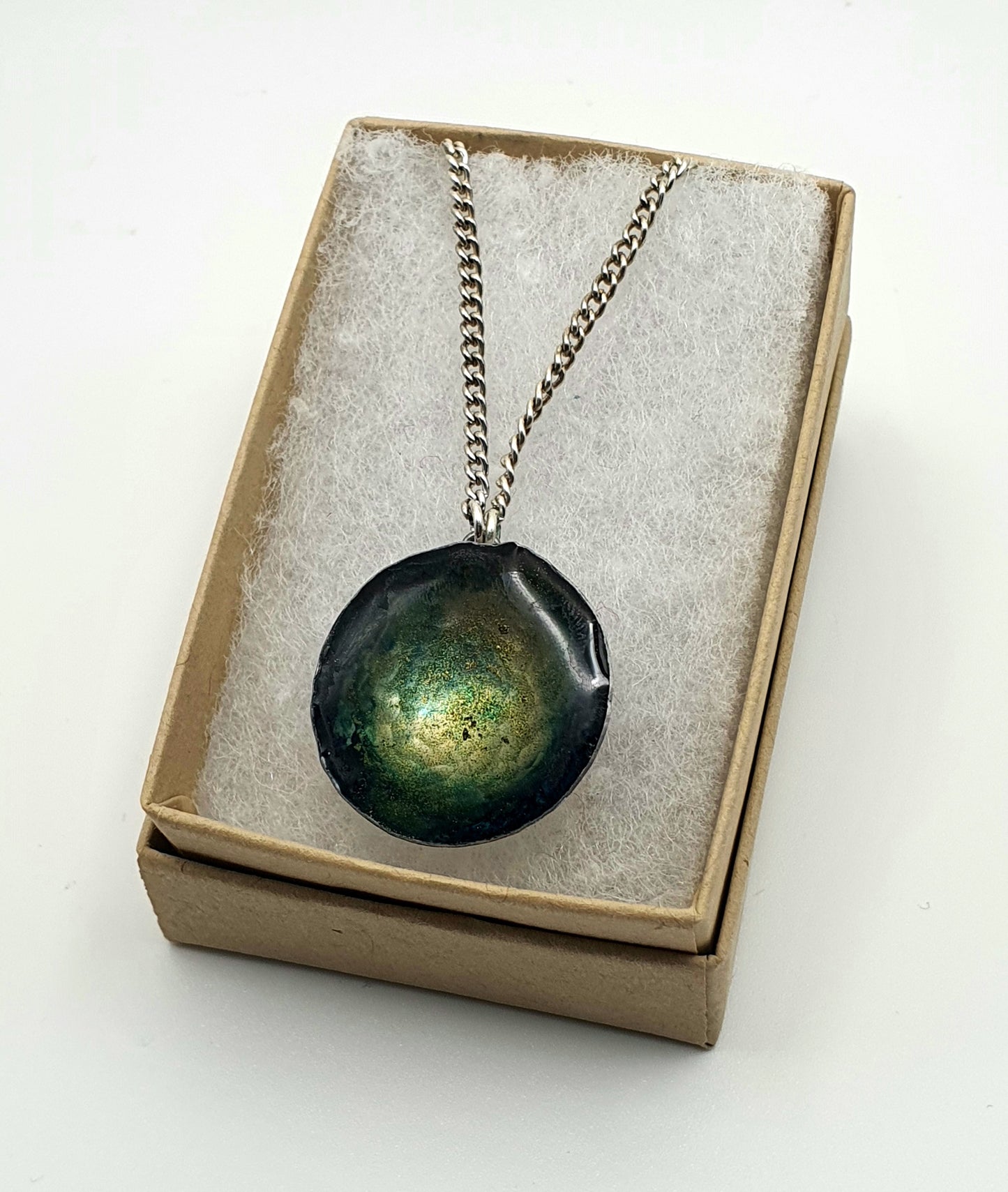 Hammered resin bowl necklace