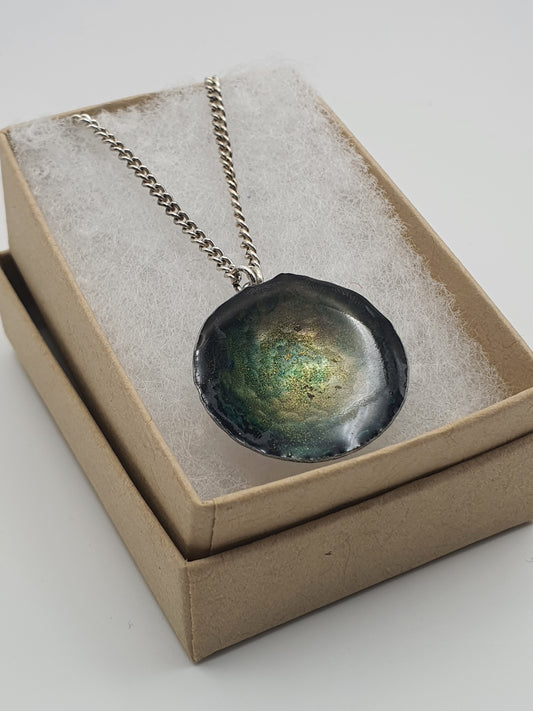 Hammered resin bowl necklace