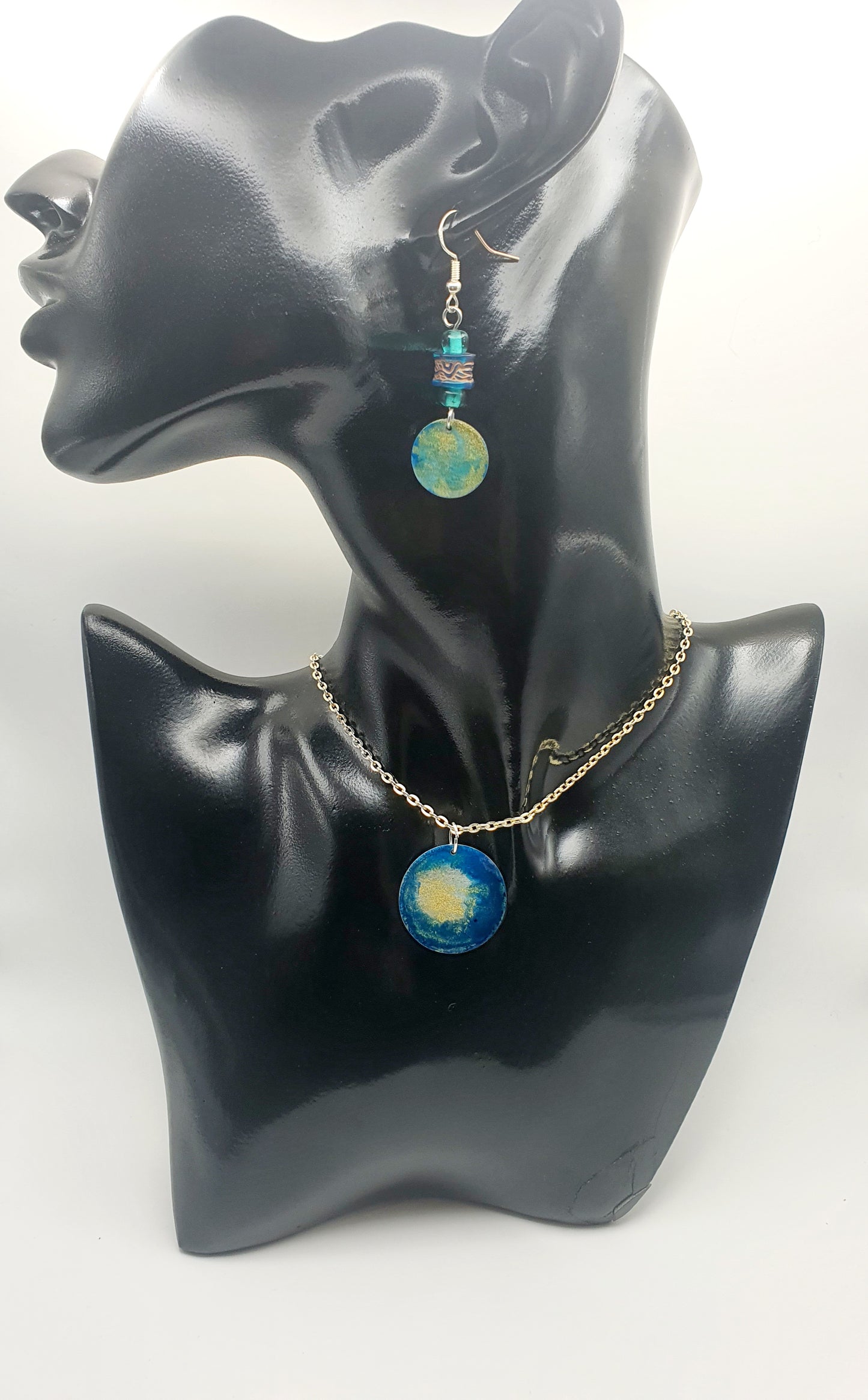 Resin jewellery set