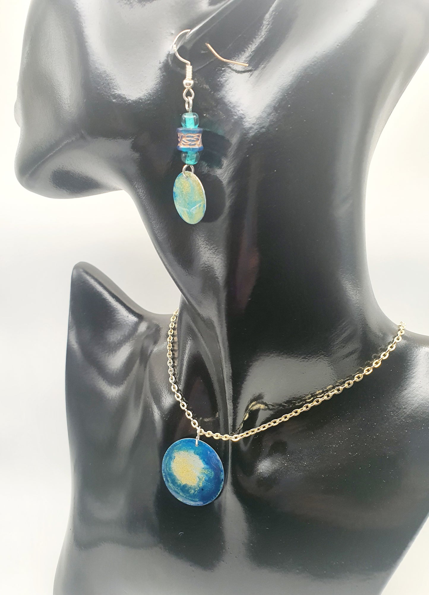 Resin jewellery set